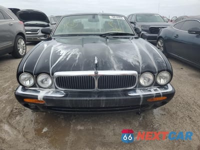 Piąte zdjęcie samochodu w środku: 2001 JAGUAR XJ8 VIN:SAJDA14C51LF32650 - miniatura