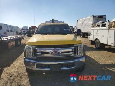Piąte zdjęcie samochodu w środku: 2017 FORD F450 SUPER DUTY VIN:1FDUF4GY1HEB70932 - miniatura