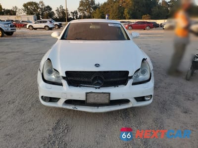 Piąte zdjęcie samochodu w środku: 2008 MERCEDES-BENZ CLS 550 VIN:WDDDJ72X88A118553 - miniatura