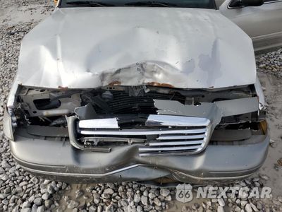 Zdjęcie 12 z 15 samochodu: 2003 FORD CROWN VICTORIA LX VIN:2FAFP74W33X220077 - miniatura