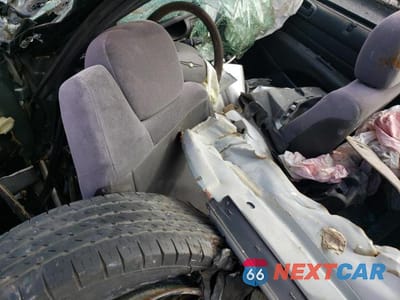 Zdjęcie 8 z 13 samochodu: 2004 CHRYSLER SEBRING LXI VIN:1C3EL55R04N398406 - miniatura