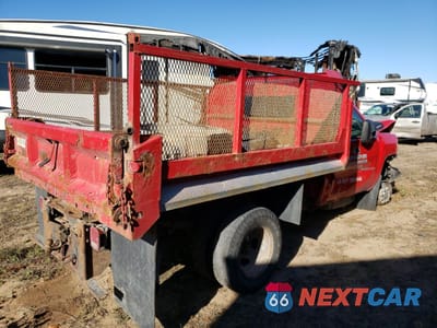 Trzecie zdjęcie samochodu z tyłu: 2011 CHEVROLET SILVERADO K3500 VIN:1GB3KZCL5BF219090 - miniatura