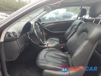 Zdjęcie 7 z 12 samochodu: 2004 MERCEDES-BENZ CLK 500 VIN:WDBTJ75J34F087818 - miniatura
