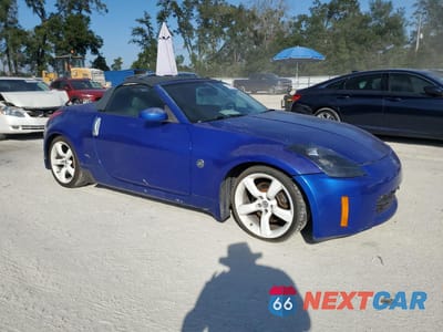 Czwarte zdjęcie samochodu z boku: 2006 NISSAN 350Z ROADSTER VIN:JN1AZ36A36M450077 - miniatura