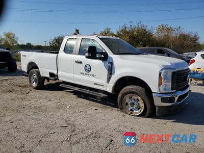 Czwarte zdjęcie samochodu z boku: 2024 FORD F350 SUPER DUTY VIN:1FT8X3BT4REC50896 - miniatura