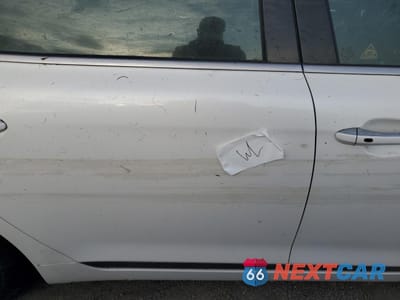 Zdjęcie 12 z 13 samochodu: 2015 KIA K900 VIN:KNALU4D3XF6020112 - miniatura