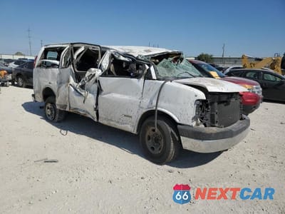 Czwarte zdjęcie samochodu z boku: 2006 CHEVROLET EXPRESS G3500 VIN:1GAHG35U961122055 - miniatura