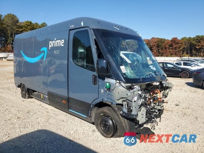 Czwarte zdjęcie samochodu z boku: 2023 RIVIAN EDV 700 VIN:7FCEHEB73PN007392 - miniatura