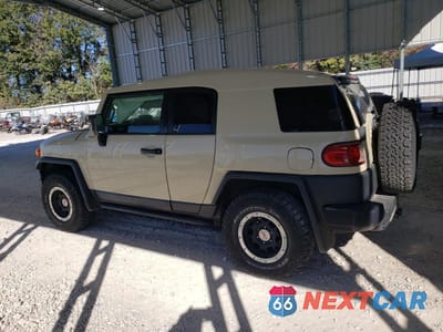Drugie zdjęcie samochodu z przodu: 2010 TOYOTA FJ CRUISER VIN:JTEBU4BF3AK093281 - miniatura