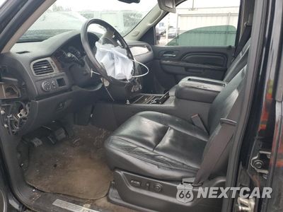 Zdjęcie 7 z 15 samochodu: 2011 GMC YUKON XL DENALI VIN:1GKS2MEF9BR369255 - miniatura