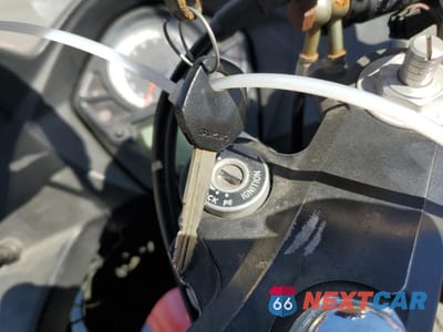 Zdjęcie 8 z 9 samochodu: 2006 SUZUKI SV650 VIN:JS1VP53A762105080 - miniatura