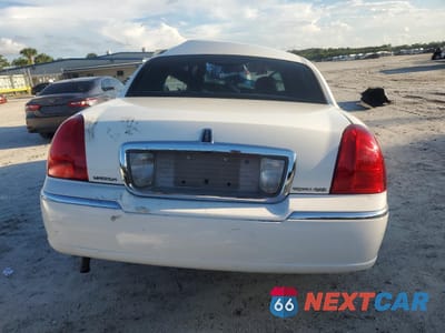 Zdjęcie 6 z 14 samochodu: 2009 LINCOLN TOWN CAR SIGNATURE LIMITED VIN:2LNHM82V39X636470 - miniatura