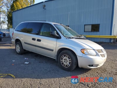 Czwarte zdjęcie samochodu z boku: 2005 DODGE GRAND CARAVAN SE VIN:1D4GP24RX5B292320 - miniatura