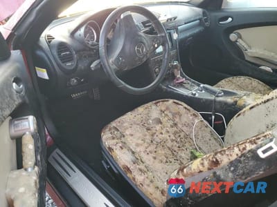 Zdjęcie 8 z 13 samochodu: 2011 MERCEDES-BENZ SLK 300 VIN:WDBWK5EA0BF238447 - miniatura