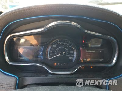 Zdjęcie 9 z 13 samochodu: 2015 LINCOLN MKT VIN:2LMHJ5NK1FBL04288 - miniatura
