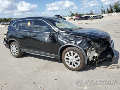 Czwarte zdjęcie samochodu z boku: 2017 NISSAN ROGUE S VIN:KNMAT2MT3HP601658 - miniatura