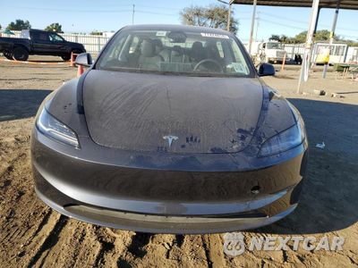Piąte zdjęcie samochodu w środku: 2024 TESLA MODEL 3 VIN:5YJ3E1EA8RF751612 - miniatura