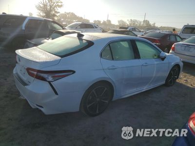 Trzecie zdjęcie samochodu z tyłu: 2018 TOYOTA CAMRY XSE VIN:4T1BZ1HK0JU003416 - miniatura
