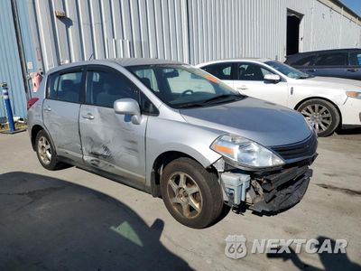 Czwarte zdjęcie samochodu z boku: 2011 NISSAN VERSA S VIN:3N1BC1CP1BL408384 - miniatura
