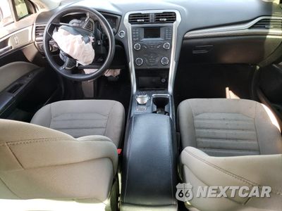 Zdjęcie 8 z 14 samochodu: 2019 FORD FUSION S VIN:3FA6P0G73KR114320 - miniatura