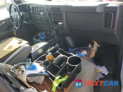 Zdjęcie 8 z 14 samochodu: 2019 CHEVROLET EXPRESS G3500 VIN:1GCZGGFG4K1353242 - miniatura