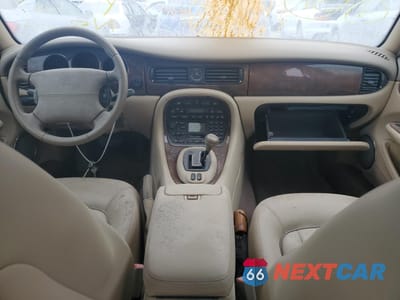 Zdjęcie 8 z 13 samochodu: 2001 JAGUAR XJ8 VIN:SAJDA14C51LF32650 - miniatura