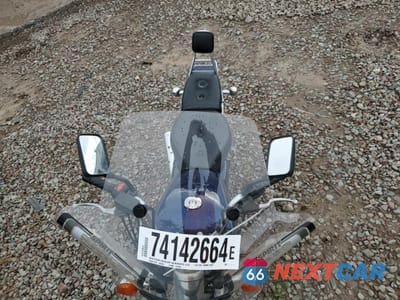 Piąte zdjęcie samochodu w środku: 2003 SUZUKI GZ250 VIN:VTTNJ48A332101756 - miniatura