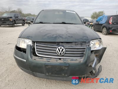 Piąte zdjęcie samochodu w środku: 2004 VOLKSWAGEN PASSAT GLX VIN:WVWRH63B14P159655 - miniatura