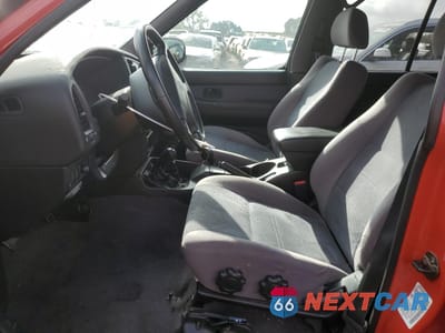 Zdjęcie 13 z 26 samochodu: 2001 NISSAN PATHFINDER LE VIN:JN8DR09Y21W599793 - miniatura