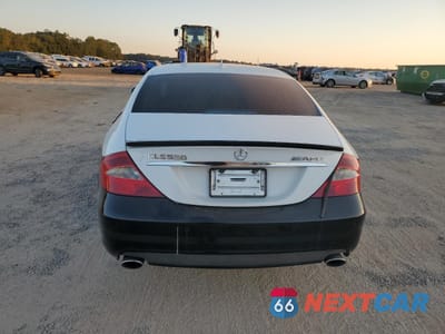 Zdjęcie 6 z 14 samochodu: 2008 MERCEDES-BENZ CLS 550 VIN:WDDDJ72X88A118553 - miniatura