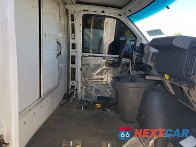 Zdjęcie 11 z 13 samochodu: 2015 GMC SAVANA CUTAWAY G3500 VIN:1GD374CL5F1121529 - miniatura