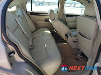 Zdjęcie 19 z 24 samochodu: 2009 LINCOLN TOWN CAR SIGNATURE LIMITED VIN:2LNHM82V29X602293 - miniatura
