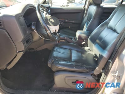 Zdjęcie 7 z 16 samochodu: 2008 JEEP COMMANDER LIMITED VIN:1J8HG58N08C187528 - miniatura