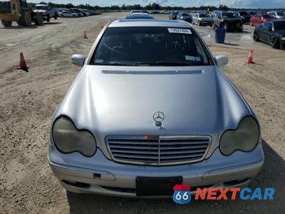 Zdjęcie 11 z 12 samochodu: 2004 MERCEDES-BENZ C 320 4MATIC VIN:WDBRF84J84F478689 - miniatura
