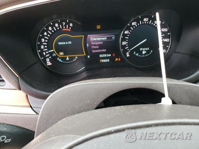 Zdjęcie 9 z 15 samochodu: 2017 LINCOLN MKC SELECT VIN:5LMCJ2C98HUL24102 - miniatura