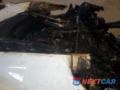 Zdjęcie 10 z 12 samochodu: 2022 CHEVROLET CORVETTE STINGRAY 1LT VIN:1G1YA2D48N5112088 - miniatura