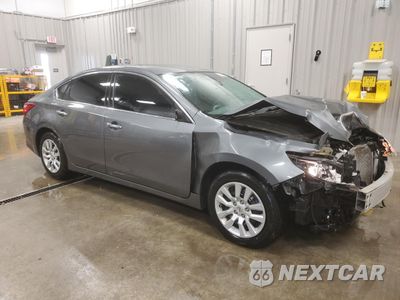 Czwarte zdjęcie samochodu z boku: 2017 NISSAN ALTIMA 2.5 VIN:1N4AL3AP5HN334795 - miniatura