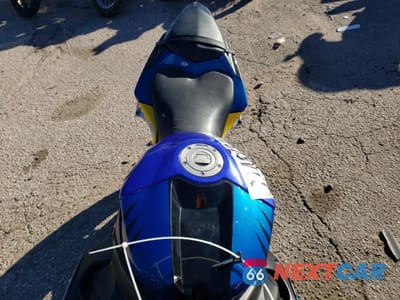 Piąte zdjęcie samochodu w środku: 2011 YAMAHA YZFR1 VIN:JYARN23E7BA009816 - miniatura