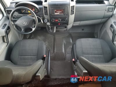 Zdjęcie 8 z 14 samochodu: 2015 MERCEDES-BENZ SPRINTER 2500 VIN:WD3PE8DC2F5998810 - miniatura