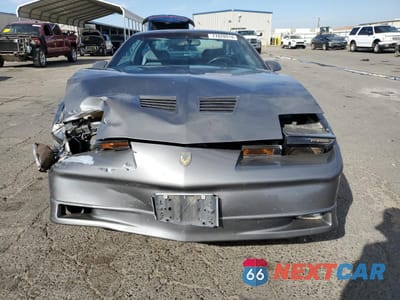 Piąte zdjęcie samochodu w środku: 1989 PONTIAC FIREBIRD TRANS AM VIN:1G2FW218XKL231888 - miniatura