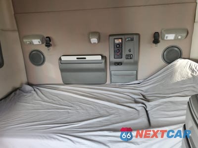 Zdjęcie 6 z 10 samochodu: 2019 VOLVO VN VNL VIN:4V4NC9EH7KN197176 - miniatura