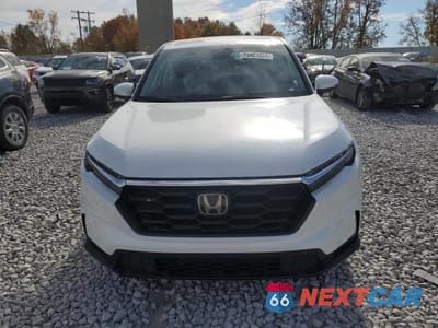 Piąte zdjęcie samochodu w środku: 2023 HONDA CR-V LX VIN:7FARS4H20PE021574 - miniatura
