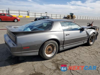 Trzecie zdjęcie samochodu z tyłu: 1989 PONTIAC FIREBIRD TRANS AM VIN:1G2FW218XKL231888 - miniatura
