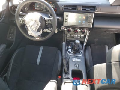 Zdjęcie 8 z 14 samochodu: 2024 TOYOTA GR 86 PREMIUM VIN:JF1ZNBE13R8757579 - miniatura
