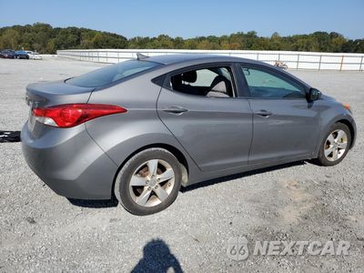 Trzecie zdjęcie samochodu z tyłu: 2013 HYUNDAI ELANTRA GLS VIN:5NPDH4AE2DH219269 - miniatura