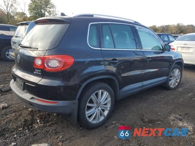 Trzecie zdjęcie samochodu z tyłu: 2011 VOLKSWAGEN TIGUAN S VIN:WVGBV7AX4BW514914 - miniatura