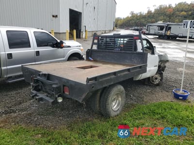 Trzecie zdjęcie samochodu z tyłu: 2000 FORD F350 SUPER DUTY VIN:1FDWF37F9YEA22416 - miniatura