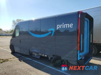 Drugie zdjęcie samochodu z przodu: 2023 RIVIAN EDV 700 VIN:7FCEHEB7XPN013982 - miniatura