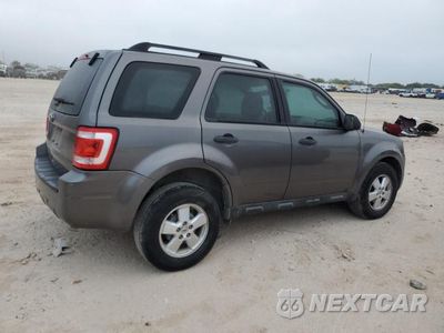Trzecie zdjęcie samochodu z tyłu: 2012 FORD ESCAPE XLS VIN:1FMCU0C71CKC17460 - miniatura