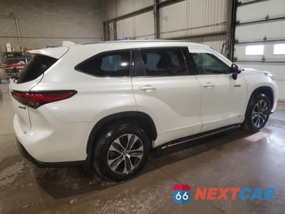 Trzecie zdjęcie samochodu z tyłu: 2021 TOYOTA HIGHLANDER HYBRID XLE VIN:5TDHBRCH9MS530747 - miniatura
